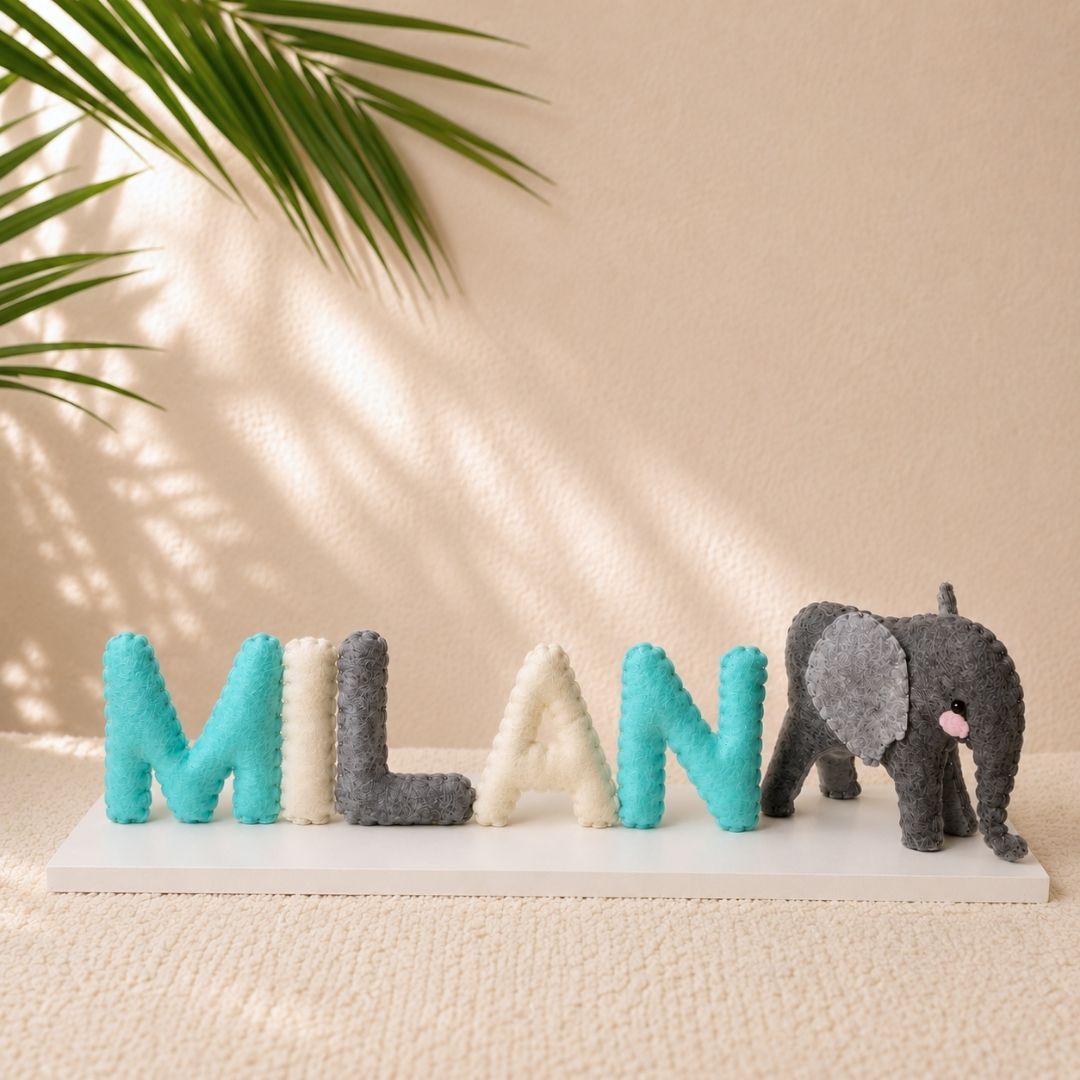 Gepersonaliseerd Olifant naambordje voor de babykamer met naam van het kindje, handgemaakt als uniek kraamcadeau